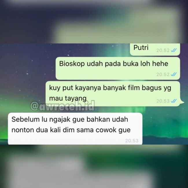 Patah hati deh langsung baca chat dari si doi. Kode keras biar kamu nggak ngedeketin dia lagi nih. Foto: Twitter/@txtdariwasap