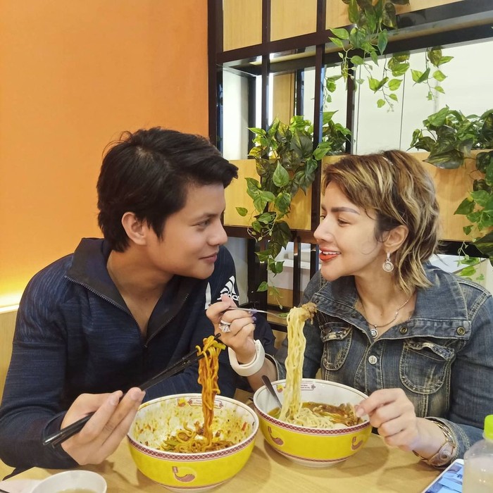Doyan Makan, Barbie Kumalasari Paling Suka Steak dan Sate Doyan Makan, Barbie Kumalasari Paling Suka Steak dan Sate
