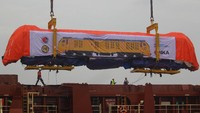 Ekspor perdana tiga Lokomotif Diesel Hidrolik serta 15 gerbong kereta penumpang tersebut merupakan kelanjutan dari kontrak pengadaan kereta api antara PT INKA (Persero) dengan Philippine National Railways (PNR).