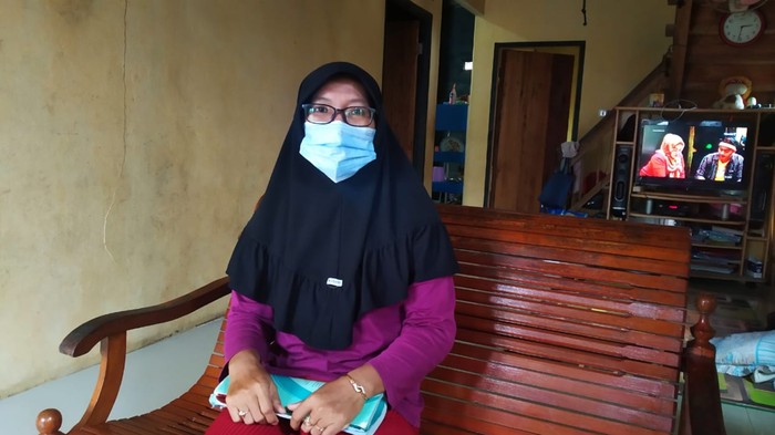 Guru Honorer di Kecamatan Galing, Agustusida (Foto: Abu Ubaidillah/detikcom)