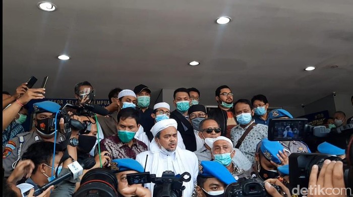 Habib Rizieq TIba di Polda Metro Jaya