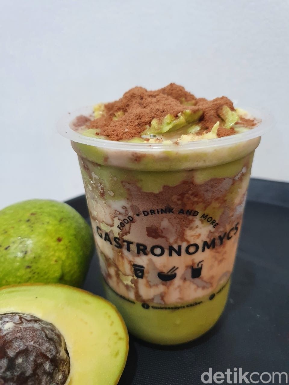 Kuliner Makassar Kekinian, Ada Paru Sambal Anti Corona hingga Es Klepon