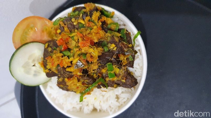 Kuliner Makassar Kekinian, Ada Paru Sambal Anti Corona hingga Es Klepon