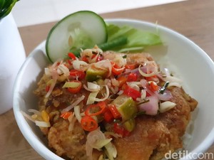 Kuliner Makassar Kekinian, Ada Paru Sambal Anti Corona hingga Es Klepon