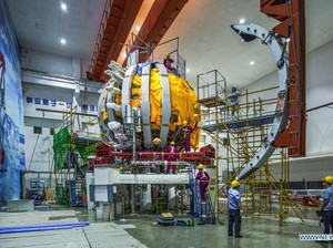 Elon Musk Heran Sama Matahari Buatan: Borosin Uang!