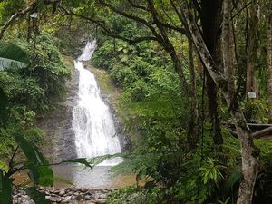 Air Terjun Sarambu Liawan yang Selalu Menawan