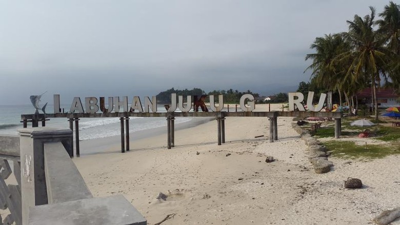 Pantai Krui Pantai Krui