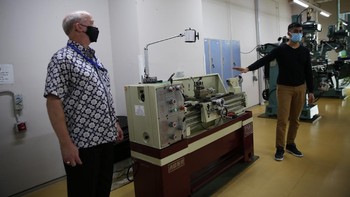 Ajang Bright Future Festival di gelar untuk mendukung lahirnya generasi muda Indonesia berdaya saing tinggi dan berkualitas siap kerja serta mengajak generasi muda berdiskusi mengenai isu-isu kekinian bersama para pembicara ternama dari berbagai industri.