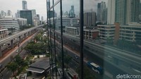 Mulanya daftar PSN ditetapkan melalui Peraturan Presiden (Perpres) Nomor 3 Tahun 2016 yang meliputi 225 Proyek dan 1 Program. Kemudian, direvisi pada 2017 melalui Perpres Nomor 58 Tahun 2017 hingga meliputi 245 Proyek dan 2 Program. Lalu, direvisi kembali pada 2018 melalui Perpres Nomor 56 Tahun 2018 yang meliputi 223 Proyek dan 3 Program. Sejak 2016 sampai 20 November 2020, sebanyak 100 proyek senilai Rp 588,9 triliun telah diselesaikan.