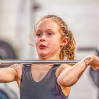 Jadi atlet angkat beban di usia masih sangat muda sempat membuat Rory jadi kontroversi. Banyak orang menganggap olahraga tersebut bisa membuatnya cedera. Foto: Instagram/@roryvanulft