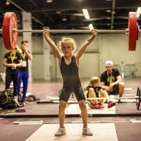 Dunia senam indah dan angkat besi memang sudah digelutinya sejak dini. Rory memulai latihannya sebagai atlet angkat besi pada usia lima tahun. Foto: Instagram/@roryvanulft