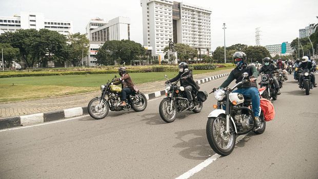 Acara riding komunitas Royal Enfield Classic