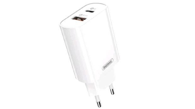 Charger untuk iPhone 12