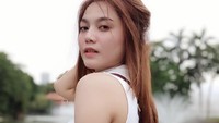 Dara Fu bikin Hotman Paris terpana karena kecantikan dan keseksiannya. (Foto: Instagram Dara Fu)