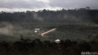 Sambas memang punya potensi wisata yang luar biasa. Bisa dibilang, inilah permata di beranda depan Indonesia.