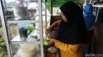 Kisah Eks TKW yang Kini Berjualan Bubur Pedas di Perbatasan Aruk
