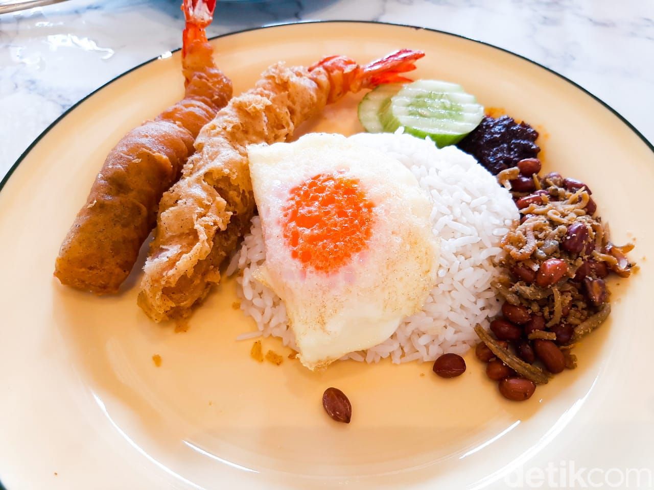 5 Makanan Halal di Pantjoran PIK, Ada Nasi Lemak hingga Es Kopi