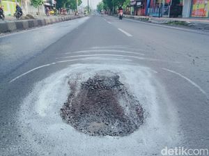Waspada Lur! Banyak Ranjau Lubang di Jalan Yogya-Solo Klaten