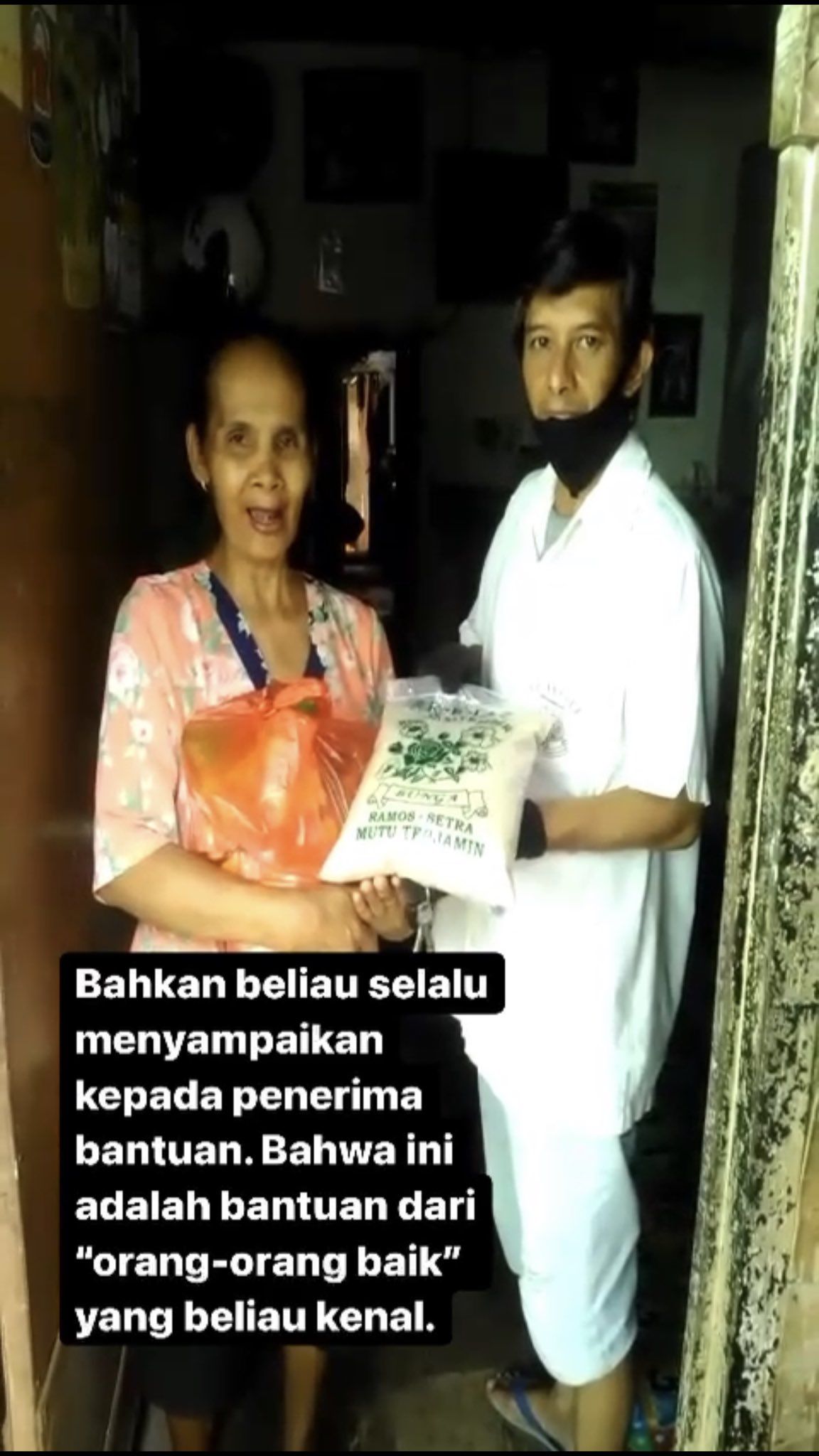 Penghasilan Turun, Penjaga Kantin Ini Malah Rutin Beramal Lewat 'Jumat Berkah'