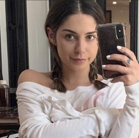 Wanita bernama Riley Summers yang berasal dari Los Angeles sebelumnya bekerja sebagai seorang guru. Dari pekerjaan itu dirinya bisa mengumpulkan sekitar Rp 500 juta per tahun. Namun semenjak pandemi Corona, Riley kehilangan pekerjaan tersebut. Foto: Instagram/@rileysummers.tv