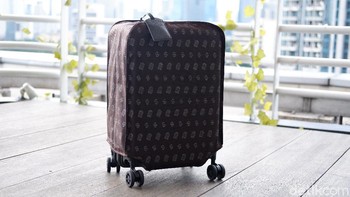 Selain warna Carbon Black, tersedia warna Rustique Silver. Foto: Adi Fida Rahman/detikINET