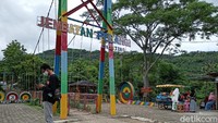 Pihak Sumorobangun Flowers akan berkoordinasi dengan pihak Daerah Aliran Sungai (DAS) Bengawan Solo untuk pemberian bronjong di sepanjang aliran sungai untuk area berkuda.