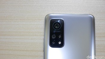 Kamera adalah salah satu spek unggulan dari Mi 10T Pro, yaitu kamera utama dengan sensor 108 megapixel. Foto: detikINET/Anggoro Suryo Jati