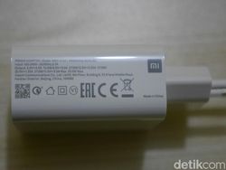 Unboxing Xiaomi Mi 10T Pro, Ponsel Gahar Rp 7 Juta