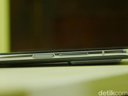 Unboxing Xiaomi Mi 10T Pro, Ponsel Gahar Rp 7 Juta