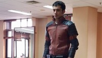 Dirinya juga dikenal sebagai sosok Gundala dalam film Gundala besutan Joko Anwar. (Foto: dok. Instagram @abimana_arya) 