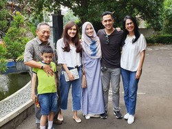 Potret Rukun 7 Artis Beda Agama Sama Adik-Kakak, Ada Ananda Soebandono