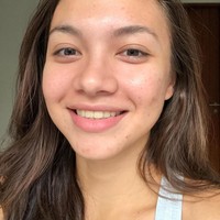 Tak hanya itu saja, Angela juga sempat terlihat memamerkan gigi kuningnya. Diakui Angela, gigi kuningnya itu didapatkannya karena sering mengonsumsi teh dan kopi. Angela sendiri tidak berniat untuk mengubah penampilan giginya dengan veneer karena dia mengaku mencintai giginya apa adanya. Foto: Instagram/@angelagilsha