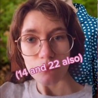 Salah satu contoh kasus Benjamin Button lain yang cukup mengejutkan warga TikTok adalah penampilan @bunnymund saat berusia 14 tahun. Penampilannya di usia 22 tampak jauh lebih muda dibanding ketika remaja. Foto: TikTok