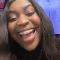 @tmenelas menunjukkan fotonya ketika berusia 14 tahun. Penampilannya jauh berbeda dan lebih muda sekarang dibanding ketika berumur 23, bukan?  Foto: TikTok