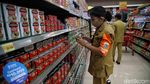 Jelang Nataru, Sidak Makanan Gencar Dilakukan di Swalayan Jakarta