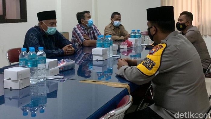 Kapolres Bojonegoro AKBP Eva Guna Pandia melakukan lawatan kepada para tokoh ormas yang ada di Bojonegoro.
