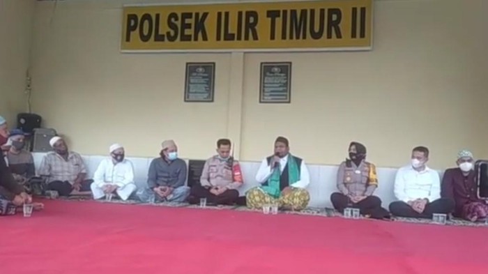 Massa Datangi 3 Polsek di Palembang Minta Habib Rizieq Dibebaskan.