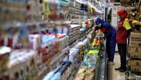 Kehadiran vaksin COVID-19 asal China yang sudah tiba di Indonesia memberi harapan baru tak hanya bagi sektor kesehatan tetapi juga pemulihan ekonomi nasional.