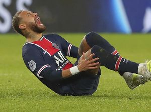 Neymar Nangis karena Cedera Pergelangan Kaki, Ini Waktu Pemulihannya