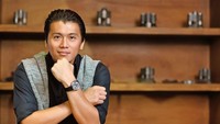 Reino Barack adalah pengusaha dan suami dari Syahrini. Ia juga memiliki bisnis di berbagai bidang, salah satunya usaha restoran. Foto: Instagram @reinobarack @princessyahrini