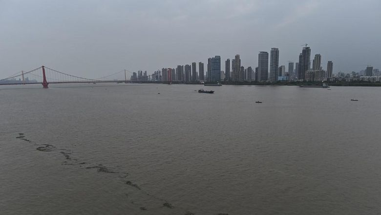 Sungai Yangtze di Wuhan View Sungai Yangtze di Wuhan (Photo by Hector RETAMAL / AFP)