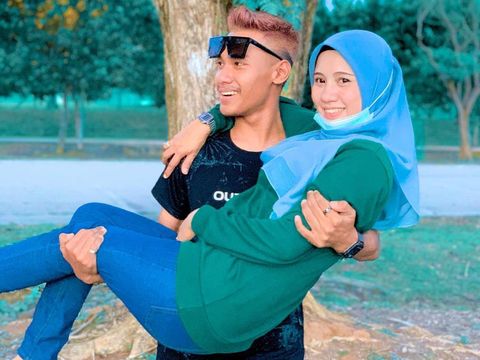 Kisah Muhammad Haikal Danial Mohd Edie yang dikira kakak beradik dan juga pacar ketika membuat video bersama sang ibunda