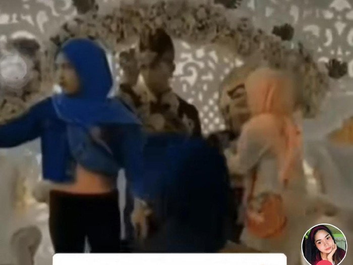 Kisah Adrian Hidayat atau biasa dipanggil Dayat. Ia datang ke nikahan mantan pacarnya, Aolina Alfia Lestari