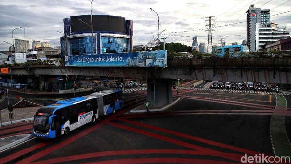 Kawasan Simpang Lima Senen, Jakarta Pusat, jadi salah satu area yang ditata oleh Pemprov DKI Jakarta. Kawasan Simpang Lima Senen, Jakarta Pusat, jadi salah satu area yang ditata oleh Pemprov DKI Jakarta.