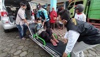 Koordinator Pengungsi Dusun Babadan 1, Wahyudi, mengatakan bahwa para pengungsi dari Dusun Babadan 1 ini berada di TEA Banyurojo sejak Jumat (6/11) lalu. Alasan memutuskan pulang ke rumah adalah untuk memulihkan perekonomian setelah sekian lama berada di pengungsian.  