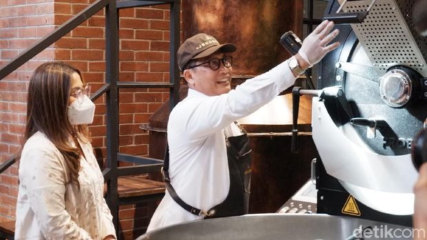 Buwas Kenalkan Kedai Kopi Jenderal Jilid II di Bandung