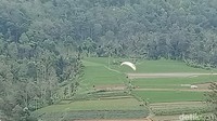 Dalam pengembangan wisata paralayang ini, ada tiga instansi yang terlibat, Disbudpora untuk olahraga rekreasi. Sedangkan Dinas Pariwisata dan Badan Promosi Pariwisata Daerah (BPPD) Ciamis dari sisi pariwisatanya.  (Dadang Hermansyah/detikcom)