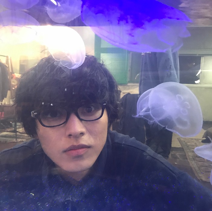 7 Potret Kento Yamazaki, Pemeran Alice In Borderland yang Populer di Jepang