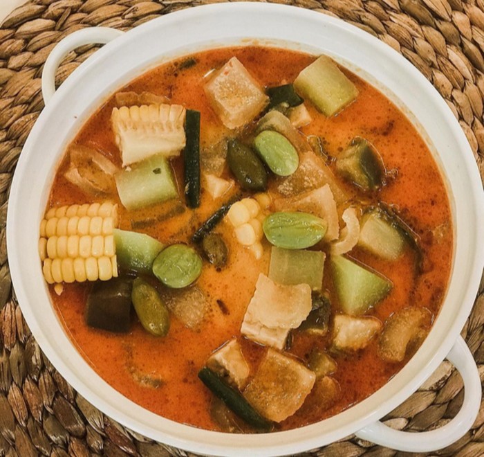 Lodeh Kikil dengan Pete Lodeh Kikil dengan Pete