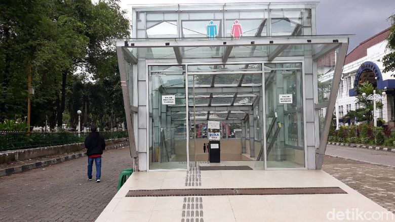 Melihat Lebih Dekat Toilet Umum Gratis di Yogya yang Mirip Stasiun MRT Melihat Lebih Dekat Toilet Umum Gratis di Yogya yang Mirip Stasiun MRT